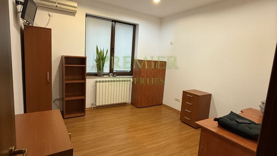 Casă de vânzare  pretabilă pentru clinica, cabinet medical, birouri - Poză 3