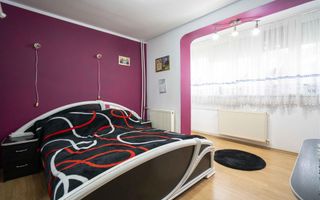 Apartament cu 3 camereï¿½etaj 2 zona Aluminei - Rogerius - Poză 1