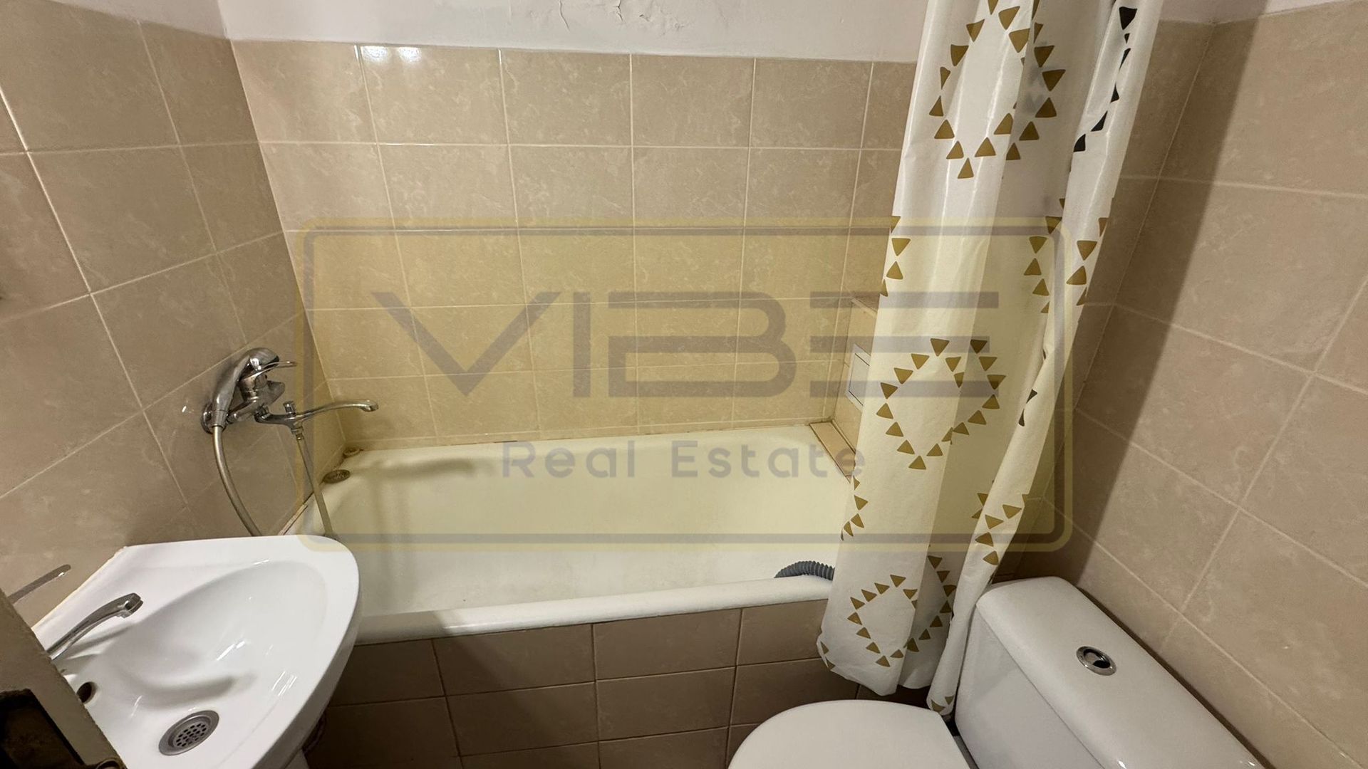 Garsoniera Podu Ros 10 min Centru Palas Mall - Poză 10