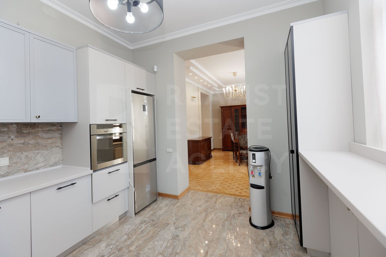 Chirie, casă, 3 nivele, strada Frumoasa, Centru - Poză 2