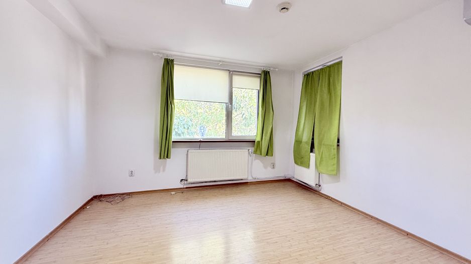 Casă practică, cu curte și parcare, în zona centrală - Parcul Carol - Poză 17