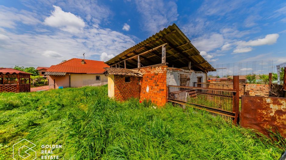 Casa situata in comuna Seitin, la cheie - Poză 34