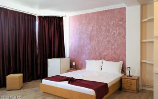 Mamaia Nord - Langa Mare, pensiune la cheie, 11 camere, 9 bai! - Poză 11