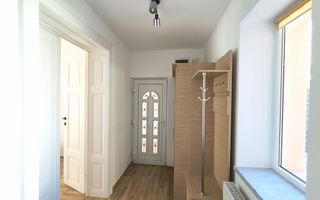 De închiriat: vilă renovată, Mihai Eminescu. 1 000 E/lună. Comision 0 - Poză 8