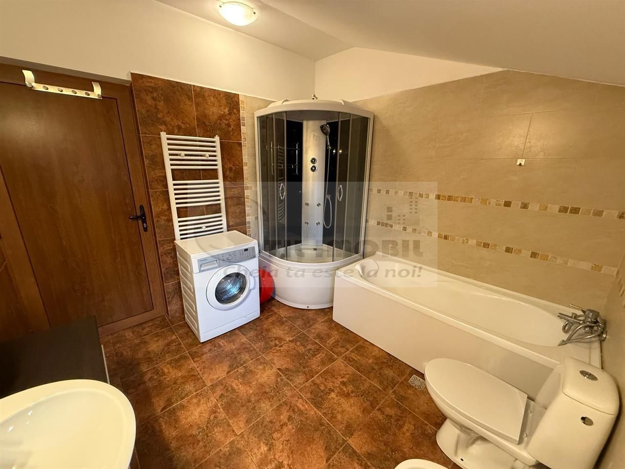 Vila 3 Camere- Zona Bucium- 850 euro - Poză 7