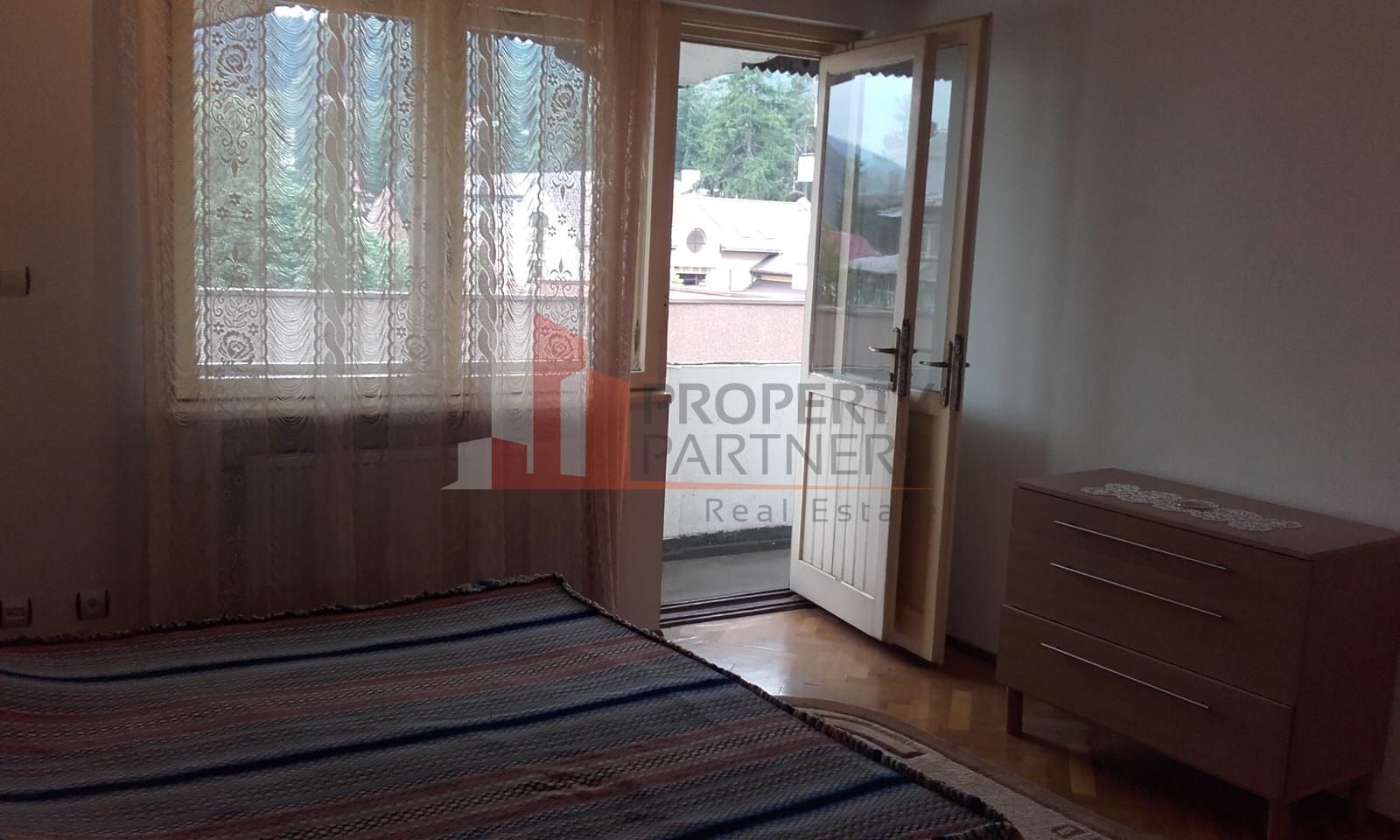 Apartament 3 camere, Bd. Carol I, vizavi de Hotel Montana, centrul Sinaiei - Poză 7