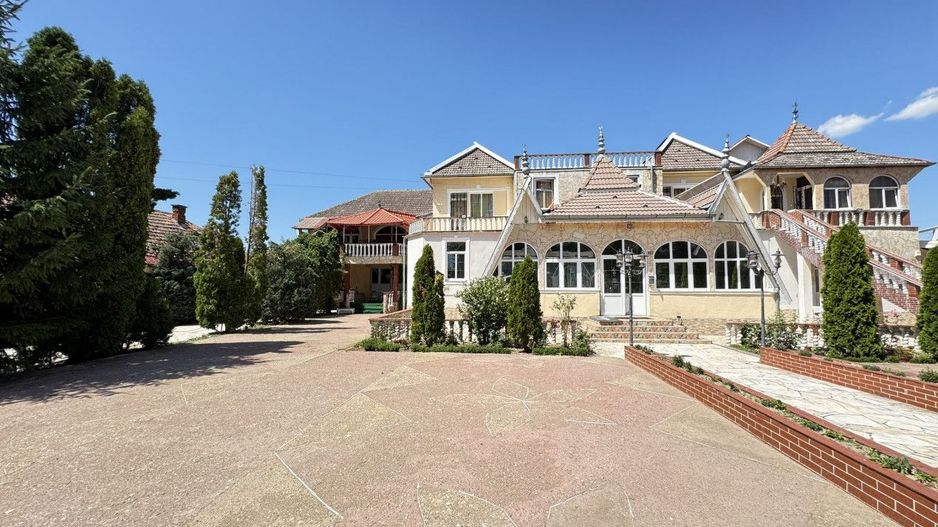 Spații de Inchiriat - Proprietate cu funcțiuni mixte – Str. Căplenilor Carei - Poză 2
