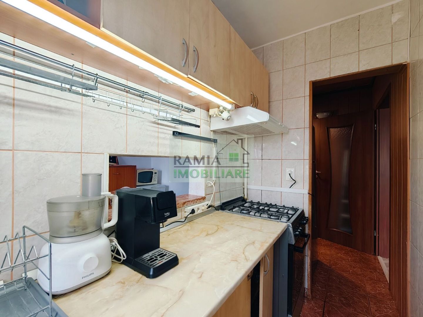Apartament 3 camere, Cartierul Florilor, Boxă și parcare - Poză 9