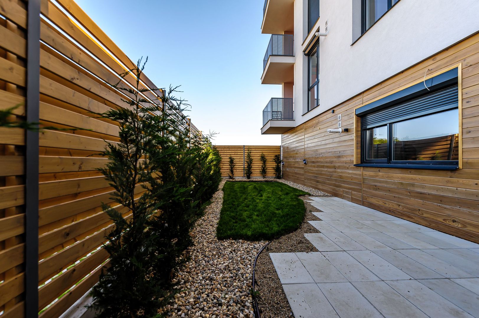 Direct de la DEZVOLTATOR. Apartament cu grădina și garaj - Poză 2