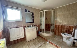 Casă cu etaj |teren generos| garaj dublu și seră | Oportunitate unică! - Poză 13