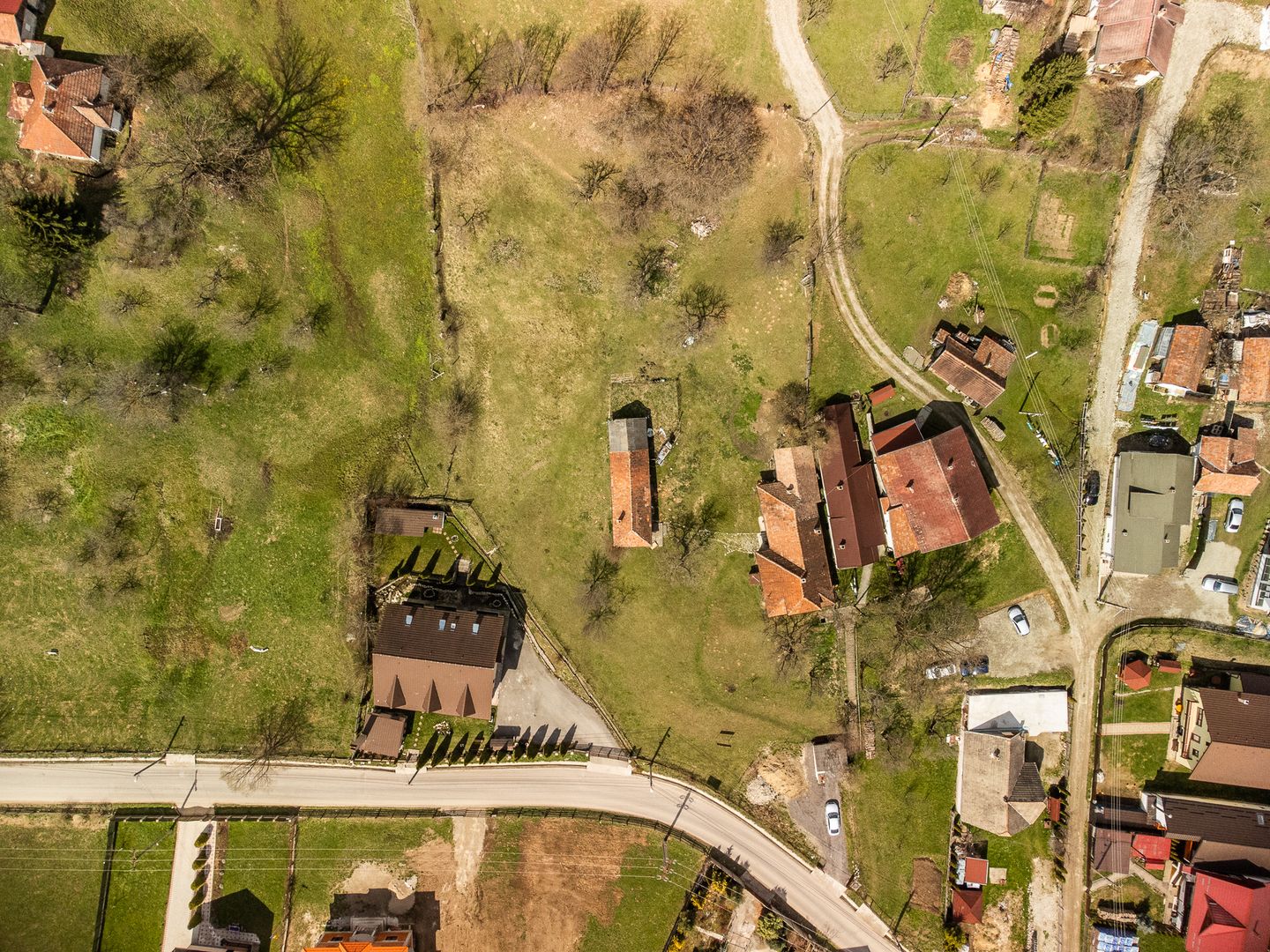 Domeniu de 6.500 mp teren+casa parinteasca,in magia Bucegilor,Moieciu, Brasov. - Poză 16