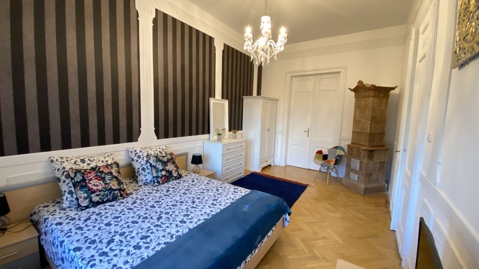 Cladire Istorica, 4 camere, 134 mp, Renovat, Zona Sinaia, Comision 0% - Poză 6