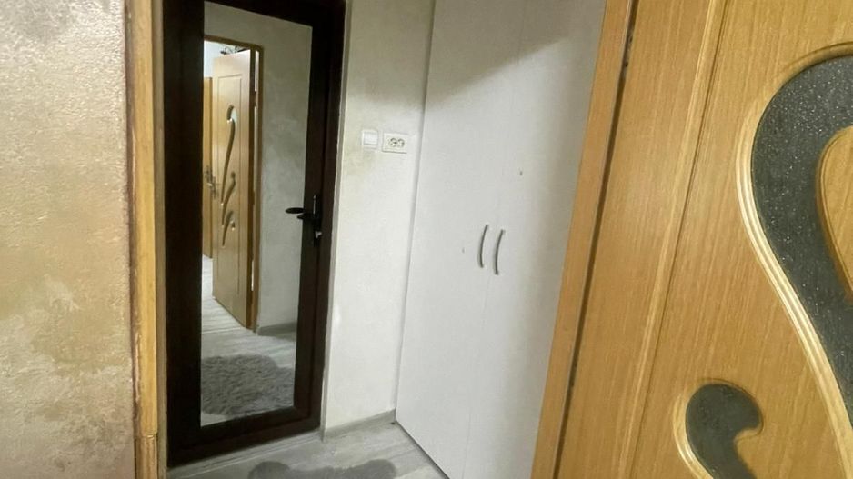 EXCLUSIVITATE -  Apartament 2 camere semidecomandat - Poză 3
