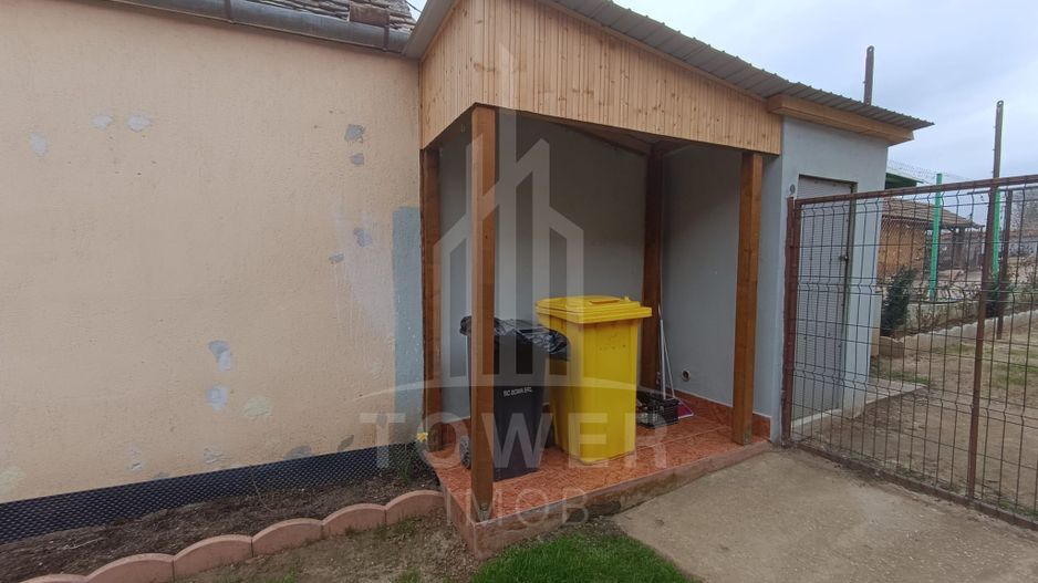 Casă de vânzare în satul Roșia cu vedere panoramică spre Munții Făgăras - Poză 16