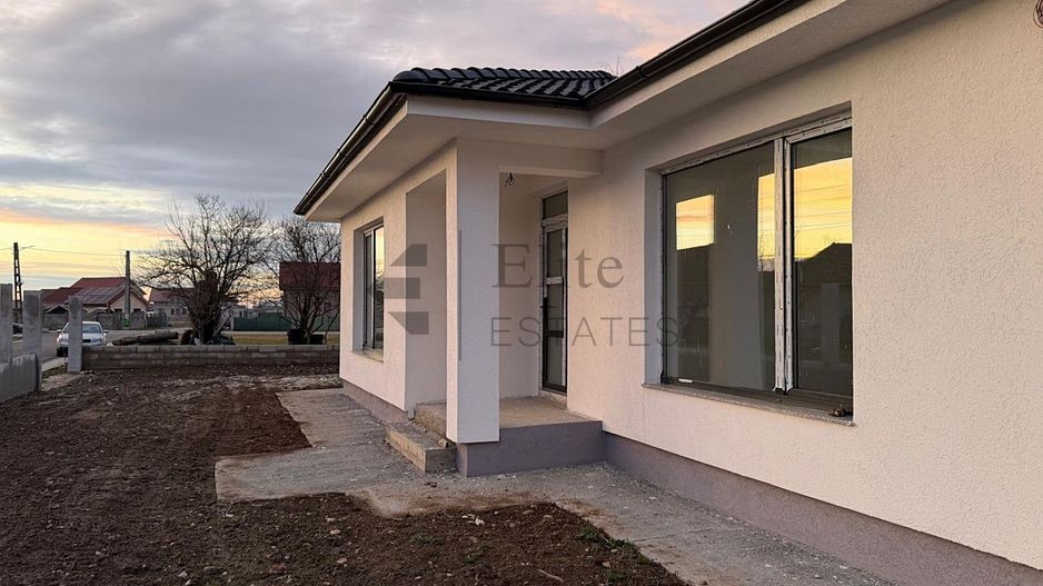 Casa noua cu 4 camere la 6 km de Oradea - Poză 2