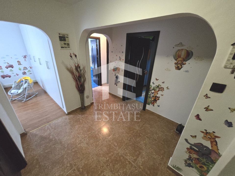 INEL I - Apartament cu centrala pe gaz, loc de parcare si pod de 60 mp - Poză 45