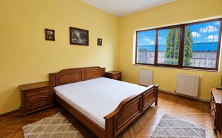 Vila 4 camere | Teren 532 mp | Piscina si foisor | Str. Lupeni - Poză 3