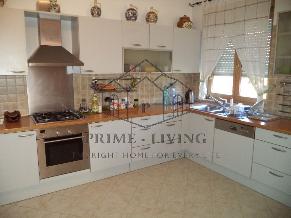 VILA - 4DORMITOARE SI GRADINA DE 300 MP LA INCHIRIERE IN IANCU NICOLAE - Poză 3