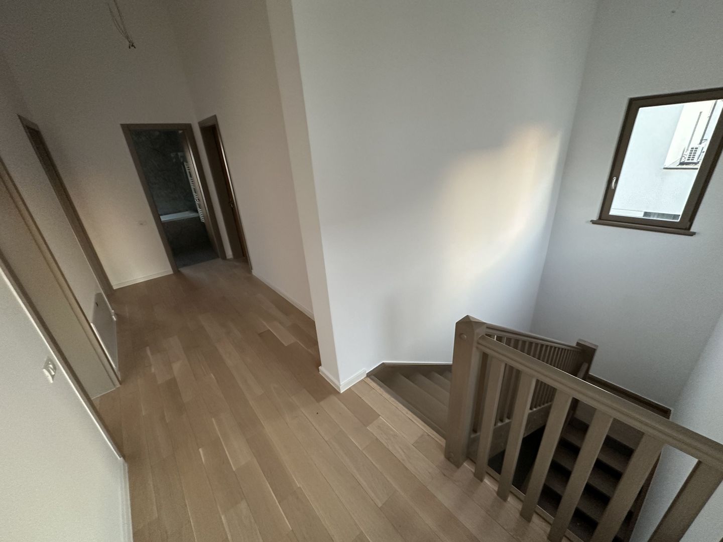 Casa cu 4 camere - Dumbravita - Poză 23