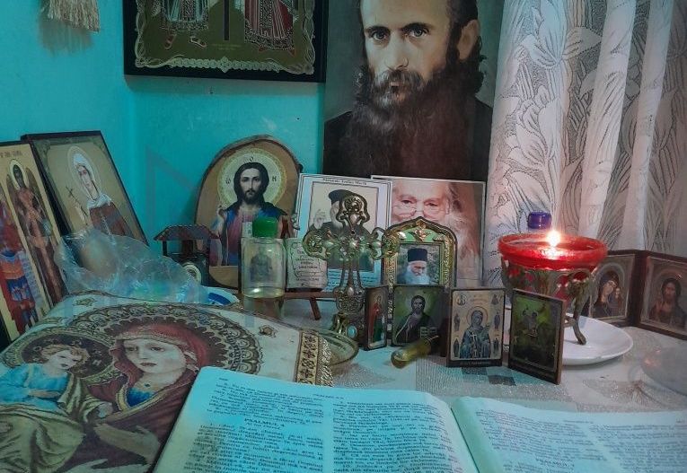 Teren 1.600 mp cu casă locuibilă și anexă în Hlincea, Ciurea - Poză 2