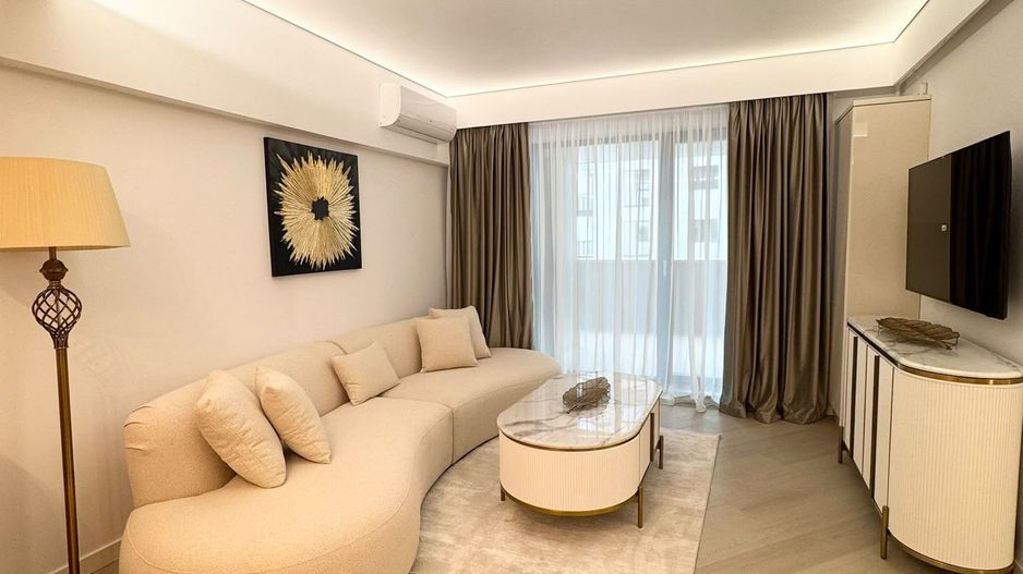 Apartament cu 3 camere de închiriat - Poză 1