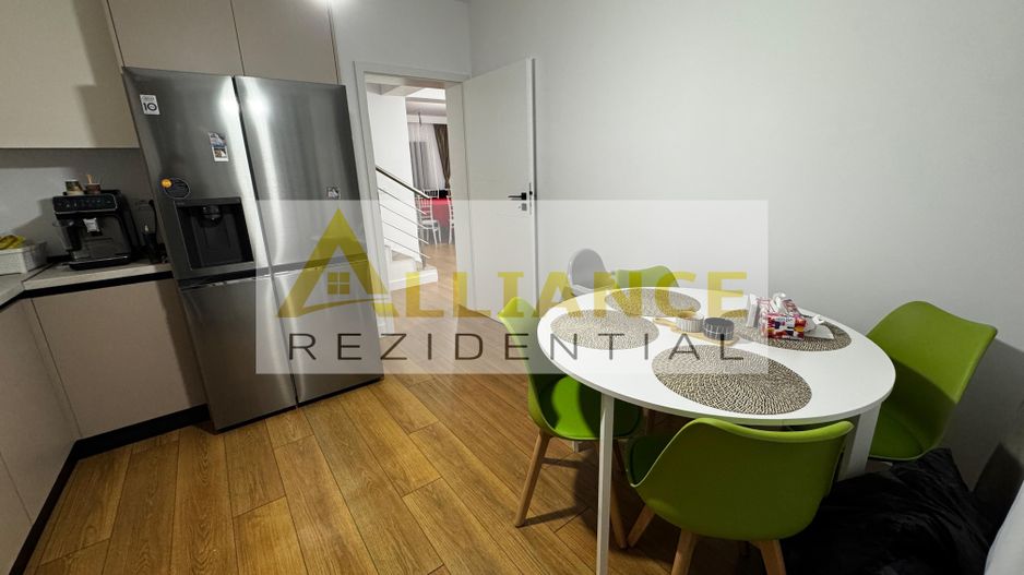Vila de vanzare-5 camere-3 bai-500 M de STV - Poză 11