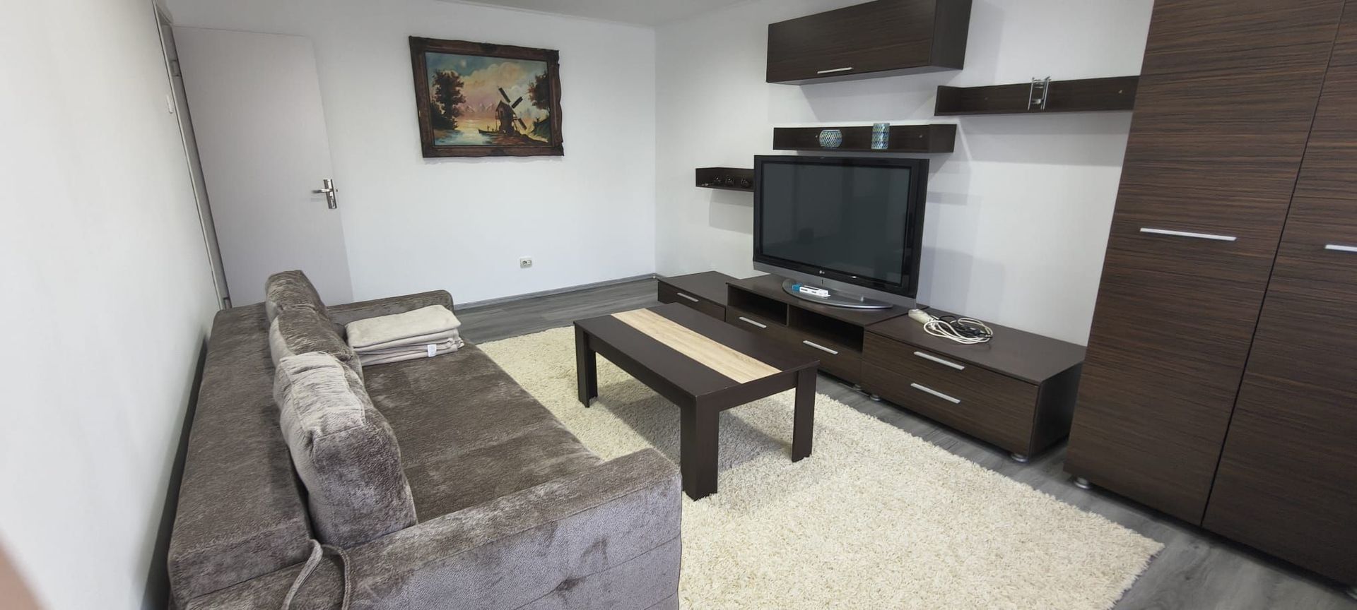 Girocului | 2 Camere | Etaj intermediar | Centrala proprie - Poză 1