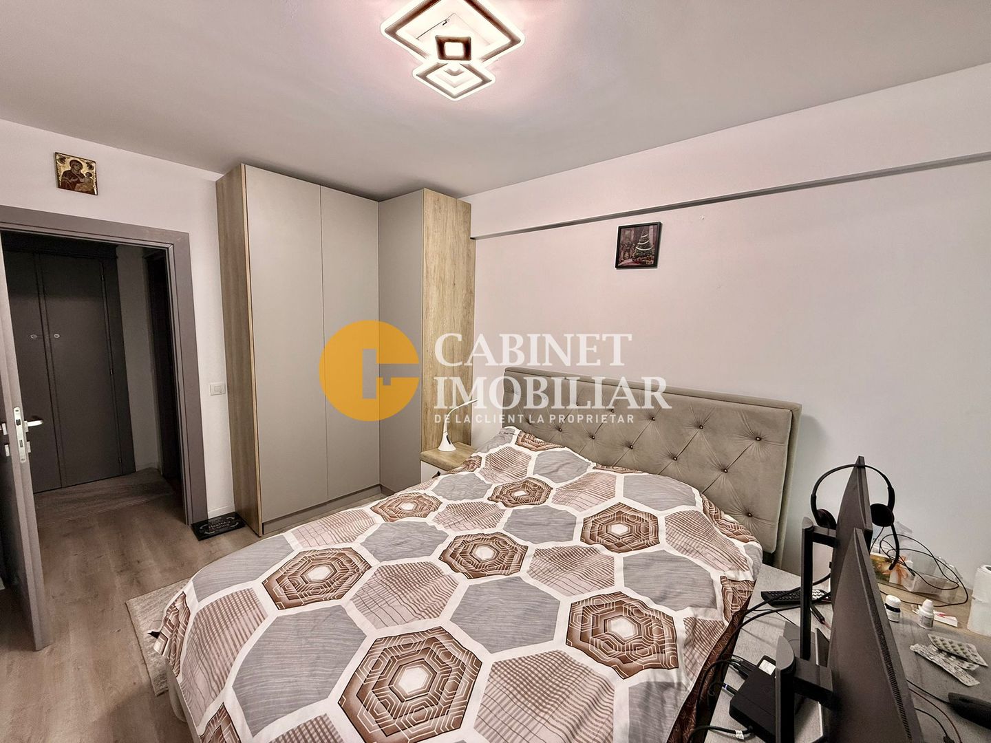 3 Camere Decomandat + 2 Bai + LOC DE PARCARE - Etaj 1  -  Zona Galata - Poză 4