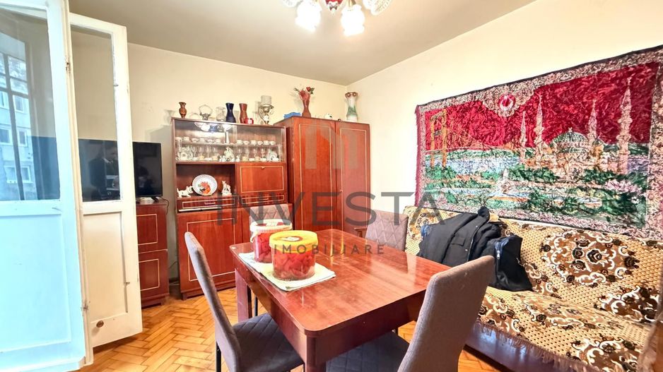 Apartament cu 3 camere pe Aleea Padin ! - Poză 8