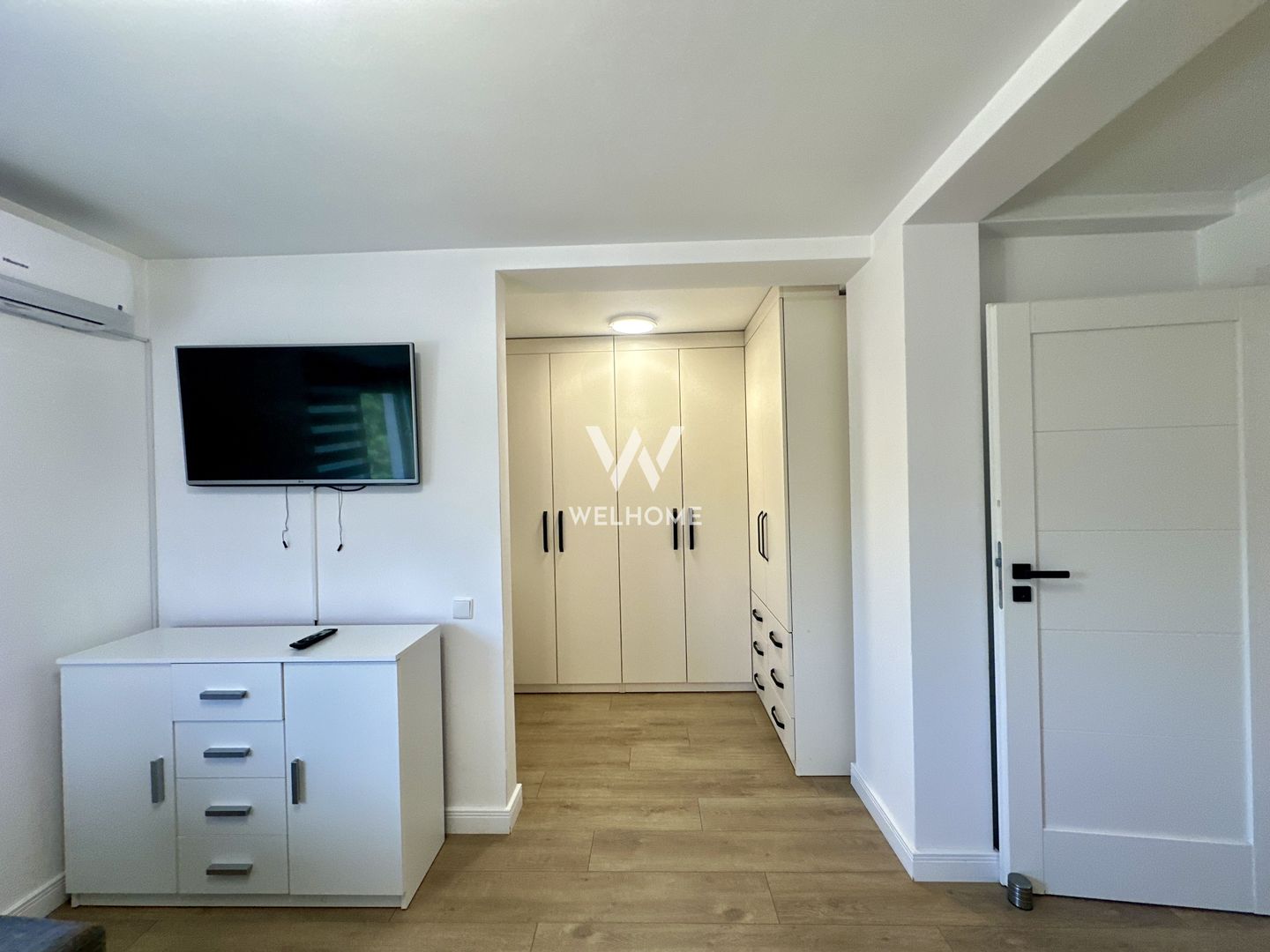 Casa la cheie, curte individuala, jaluzele electrice, aer conditionat - Poză 13