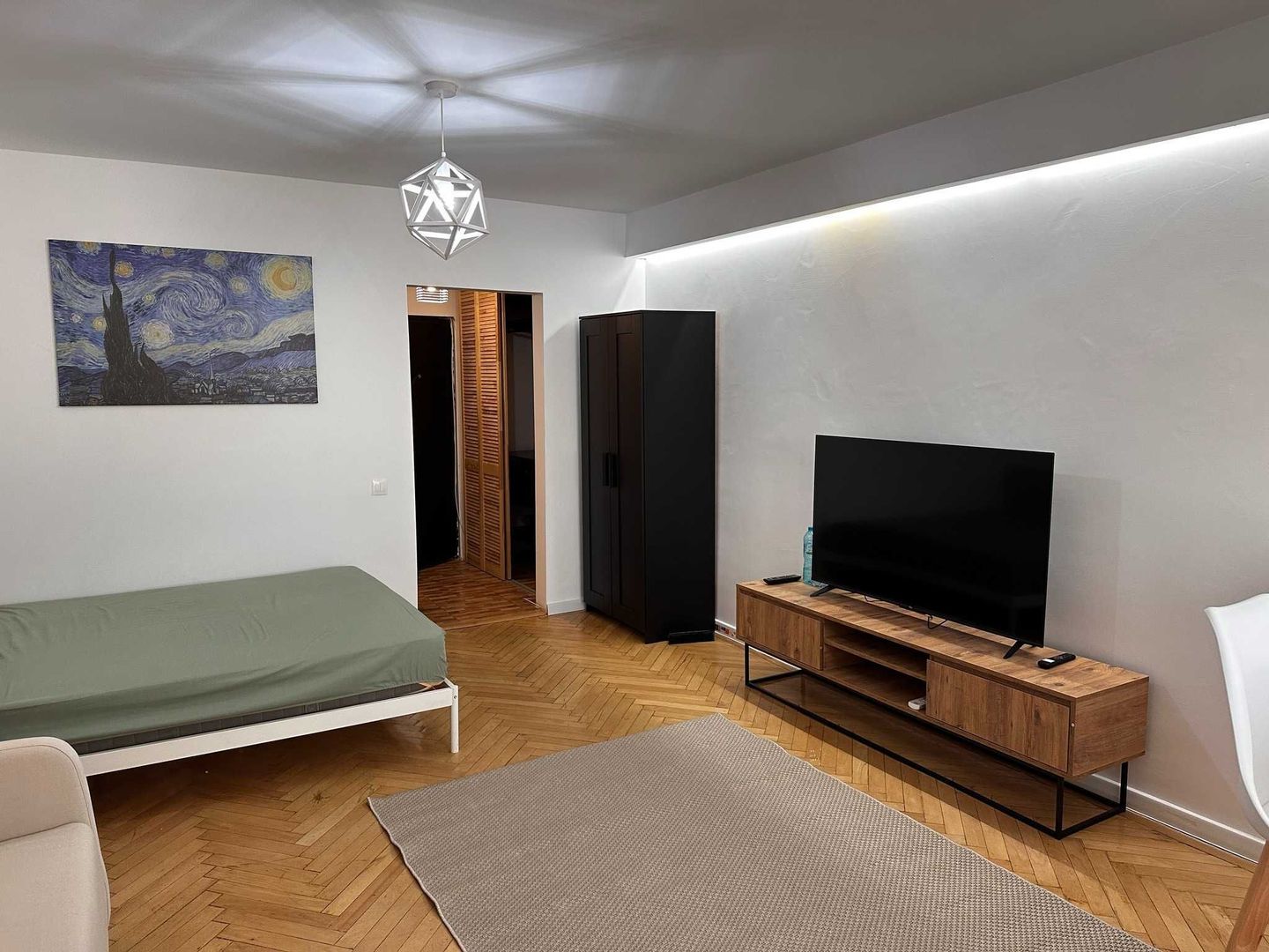 Garsonieră modernă de inchiriat, Plaza Mall - Poză 2