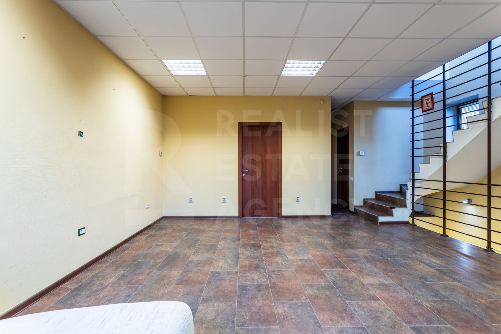 Vanzare spatiu comercial de 256 m2 în centrul capitalei - Poză 16