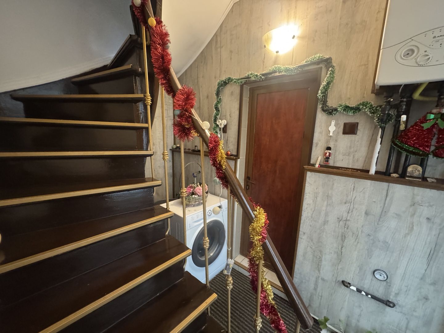 Casa cu potențial - Victoriei - Poză 4