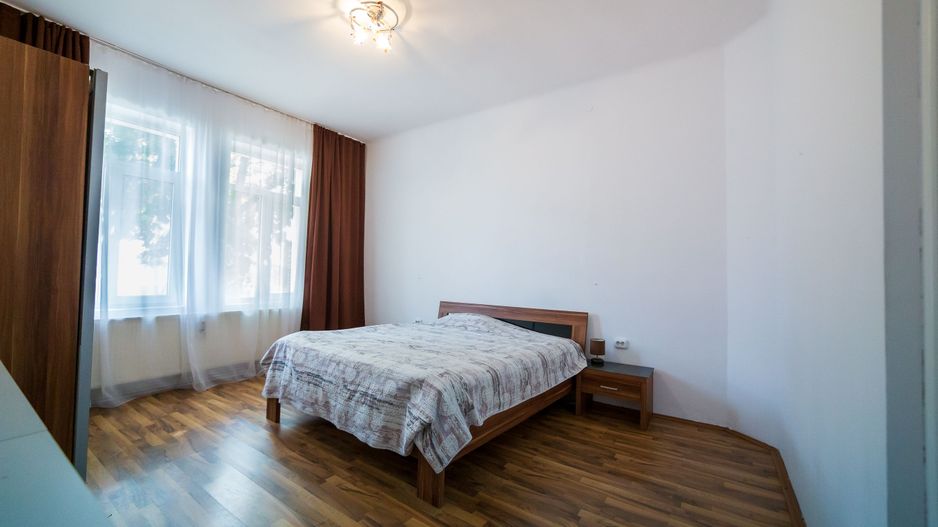 PRET NOU! Apartament spatios 4 camere - COMISION 0% - Poză 3