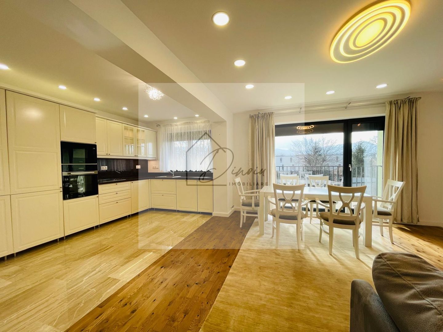 2 camere Premium I Vedere Panoramica I 82 mp - Poză 20