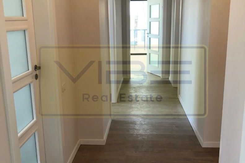Apartament NOU 3 camere 2 bai, parcare privata zona  Copou - Poză 7