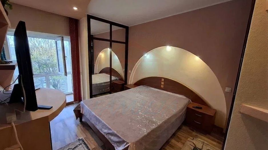 Vanzare apartament cu 3 camere Str. Domneasca, 104 mp, etaj 1. - Poză 3