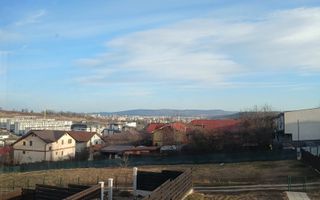 Casa + 2500 mp teren de inchiriat in zona Rond Pacurari - Poză 6