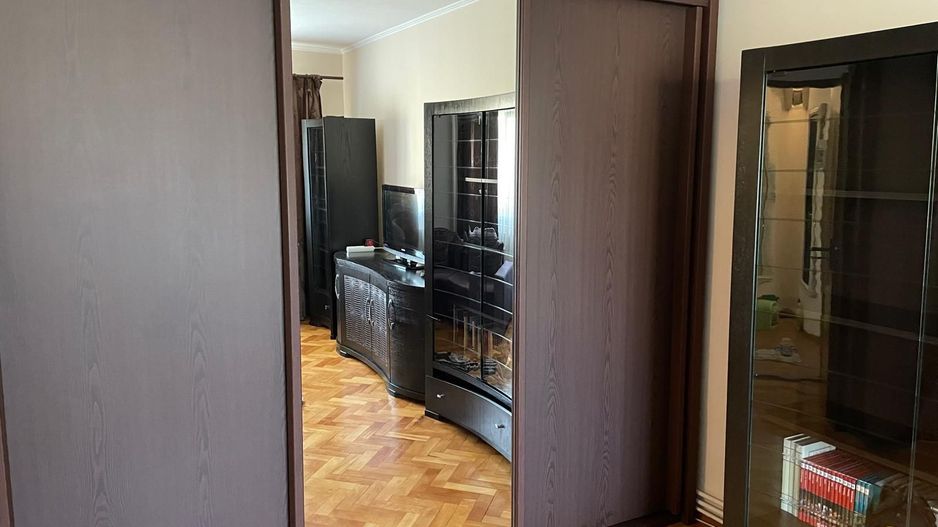 | Apartament cu 3 camere de vanzare | Decomandat | Cartierul Marasti | - Poză 2