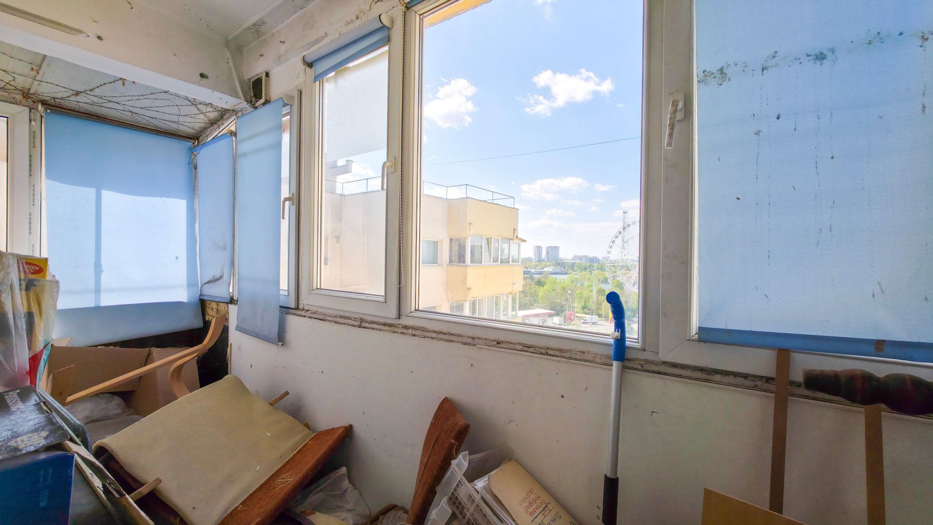 Apartament 4 camere, 2 băi, 2 balcoane, bloc reabilitat - Poză 13