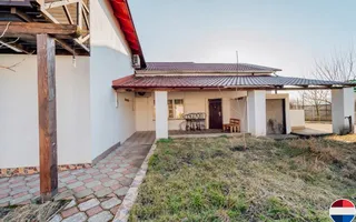 Casă de vânzare, Obileni, Hîncești ,185 m² ,16 ari, 2 garaje - Poză 21