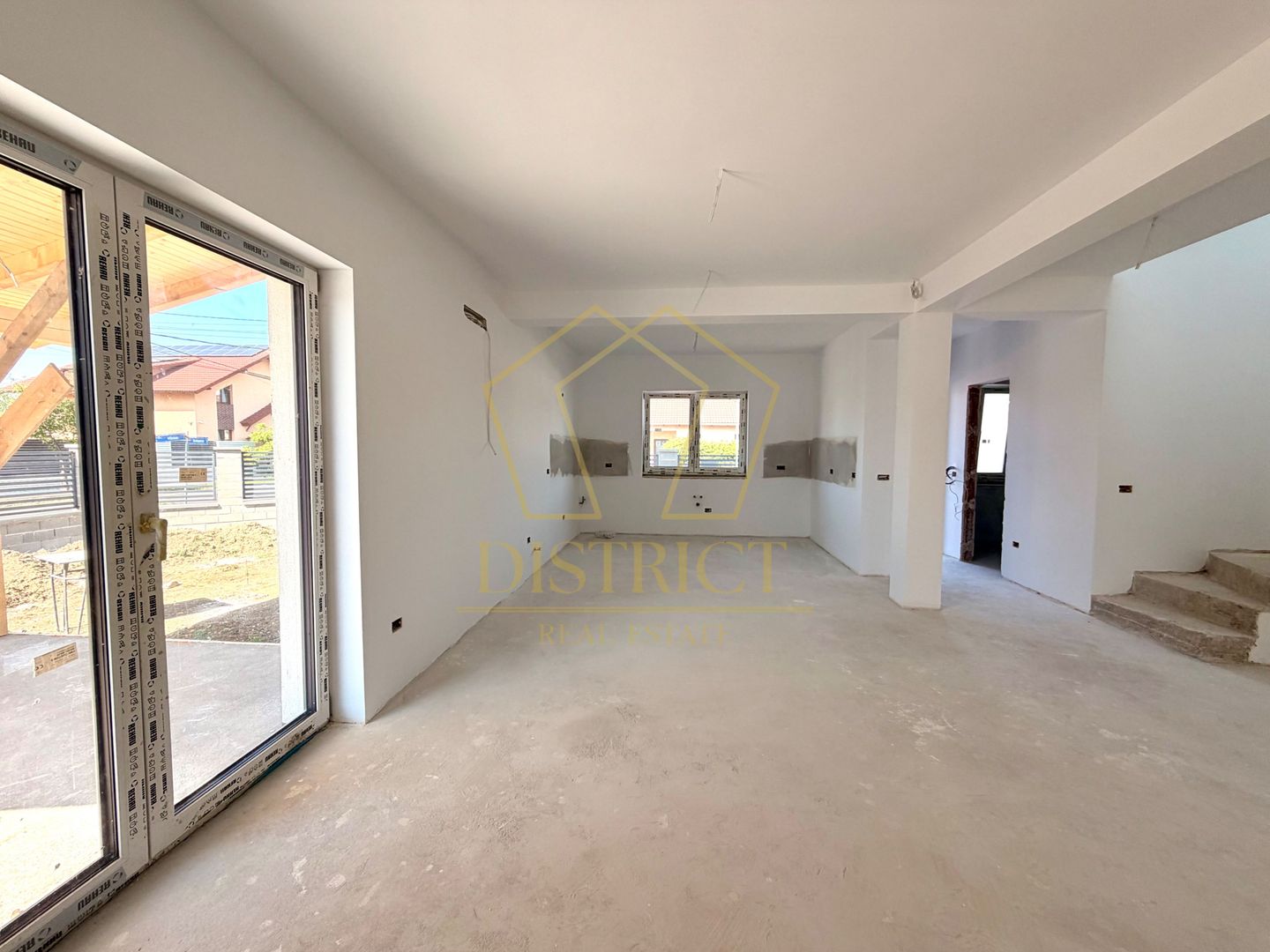 COM 0% Duplex cu 4 camere, despărțit prin camera tehnica | Mosnita Noua - Poză 1