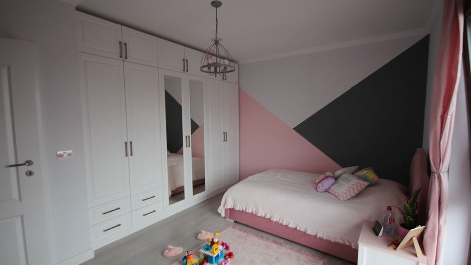 Modern si primitor - Poză 14