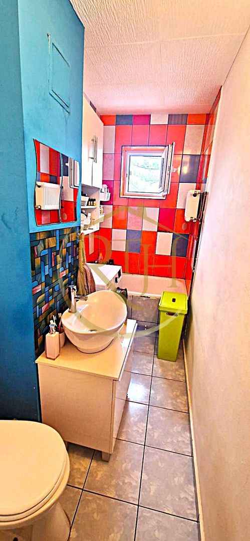 Vand apartament cu 4 camere in zona spitalul judetean,comision ,,0'' - Poză 18