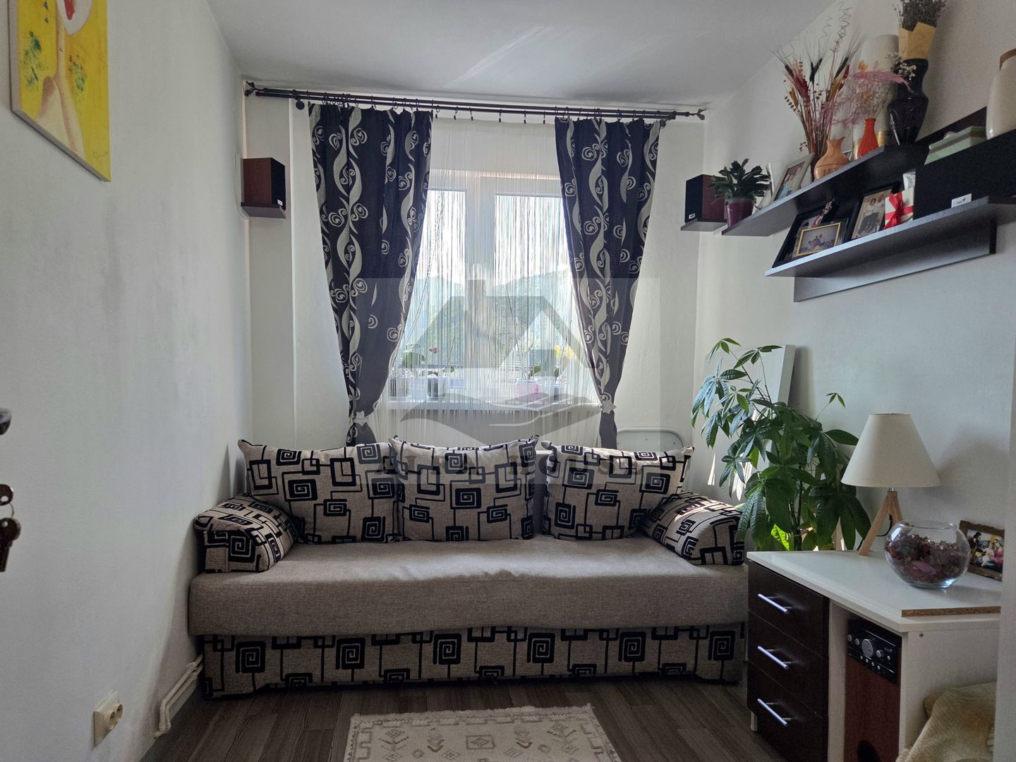 Apartament cu trei camere, zona Noua, 54 mp - Poză 13