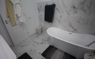 Modern si primitor - Poză 26