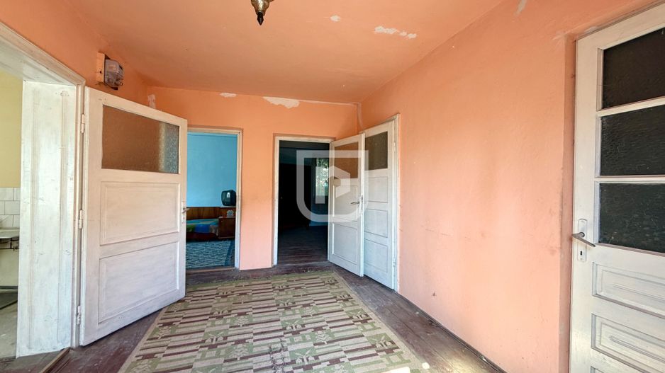 Casa cu 500mp teren, pozitie buna, centrala, utilitati - Poză 4