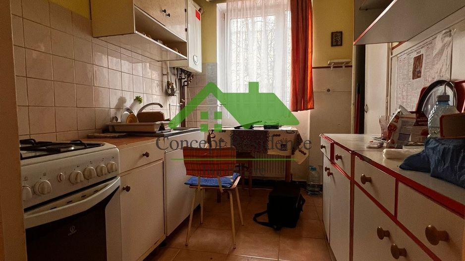 Ap. 2 camere decomandat, 50 mp, etaj 1, zona Albina - Poză 1