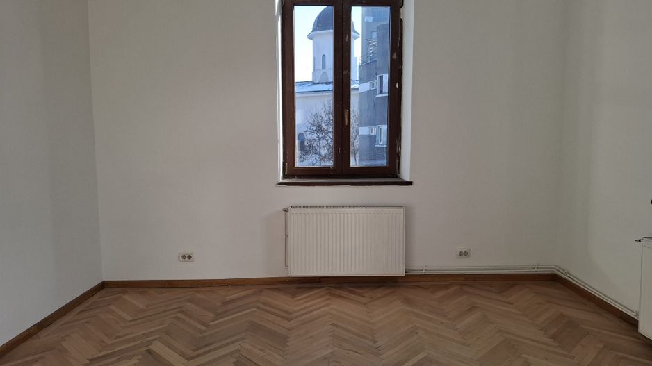 URGENT!, et. 1/P+2+M in vila arhitectonica, liber, NEGOCIABIL - Poză 4