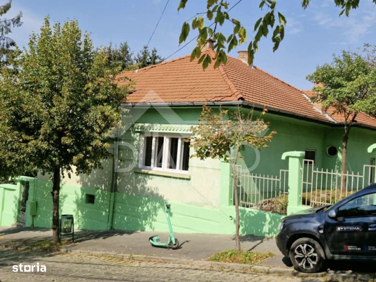 Casă ultracentrală, singur în curte Târgu Mureș – 2 Apartamente - Poză 1